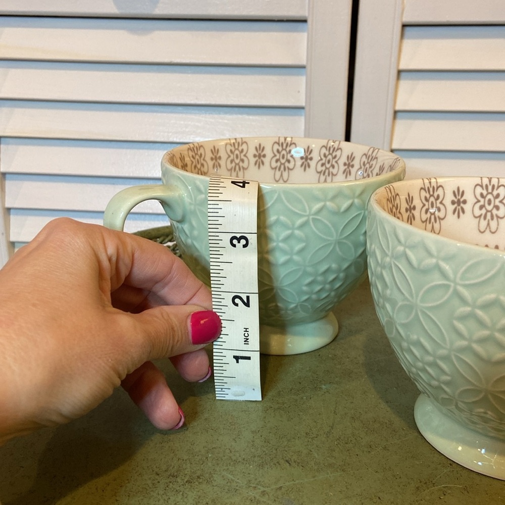 Signature Housewares extra large mugs•seafoam green outside•ivory & beige inside - Picture 6 of 6